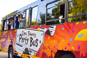 Geschenkidee Partybus mieten für den JGA