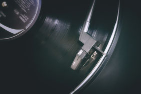 Großartige HiFi-Geschenkideen für Freunde und Musikliebhaber